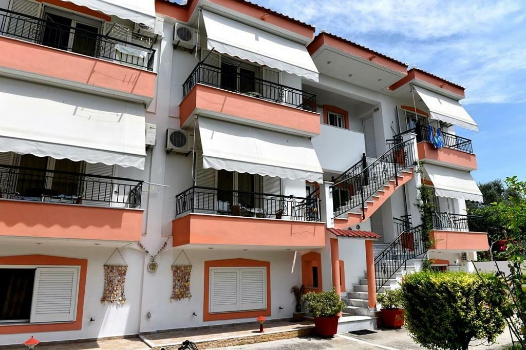 Marmaron Rooms Агиокампос Экстерьер фото